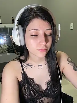 Snapshot of Privad_ravenna chatting on 10/07/25, 03:25 Privad ravenna online show from 10/07/25, 03:25