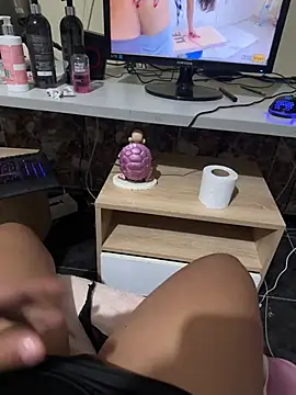 laure torres online show from 03/12/26, 02:29