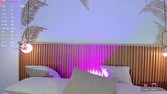 Valleriie  online show from 11/22/25, 01:54