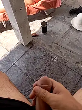 Snapshot of TrisalQuente chatting on 02/18/26, 06:04 TrisalQuente online show from 02/18/26, 06:04