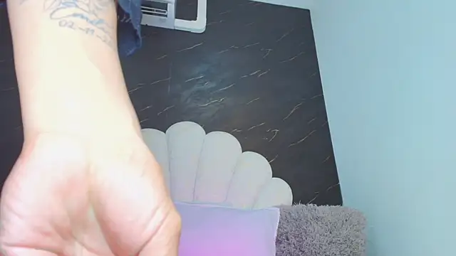 Roxana gomez online show from 05/01/26, 03:11