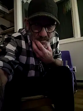 FoxnMouse online show from 11/28/25, 12:57