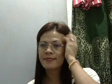 juicycum069 online show from 10/22/25, 10:42