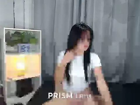 Urasian ladybug online show from 10/02/25, 04:52