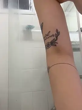 yumi-hot online show from 03/27/26, 01:44