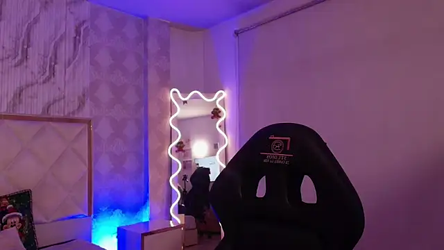 Naomy tay1 online show from 12/02/25, 03:12