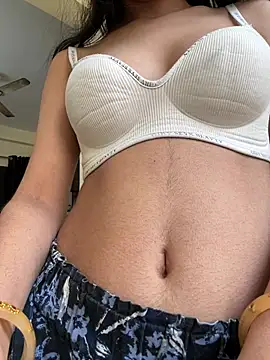 modelnishu online show from 03/24/26, 03:00