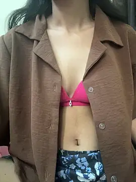 Snapshot of modelnishu chatting on 06/12/26, 03:05 modelnishu online show from 06/12/26, 03:05