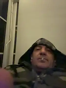 Snapshot of BULLBSX chatting on 03/12/26, 11:22 BULLBSX online show from 03/12/26, 11:22