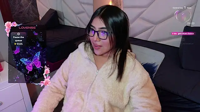 Snapshot of aysel_27 chatting on 09/25/25, 11:41 aysel 27 online show from 09/25/25, 11:41