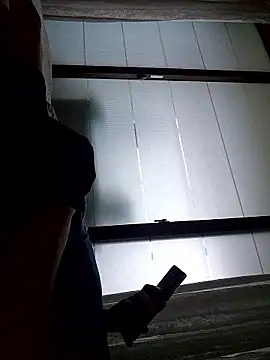 starvingo2002 online show from 09/19/25, 07:43