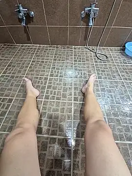 starvingo2002 online show from 10/31/25, 06:47