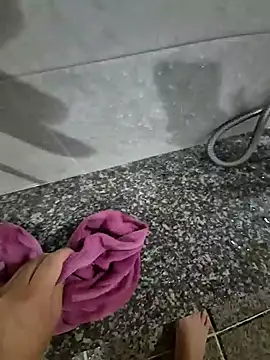 starvingo2002 online show from 11/26/25, 04:46