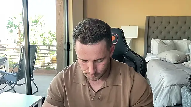 brettmycles28 online show from 09/23/25, 09:18