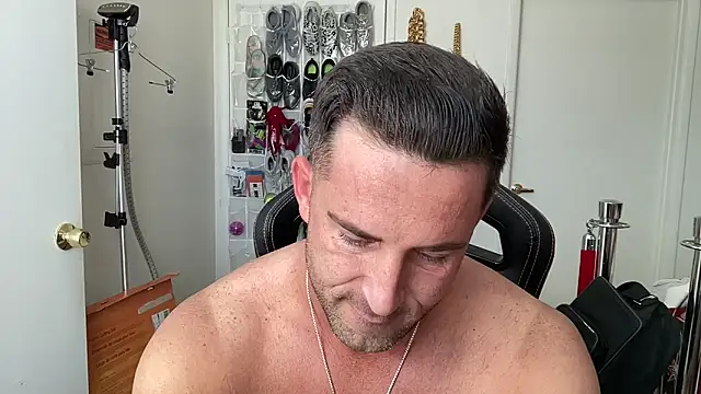 brettmycles28 online show from 06/04/26, 04:46