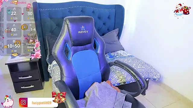 LucyPetit online show from 12/22/25, 12:46