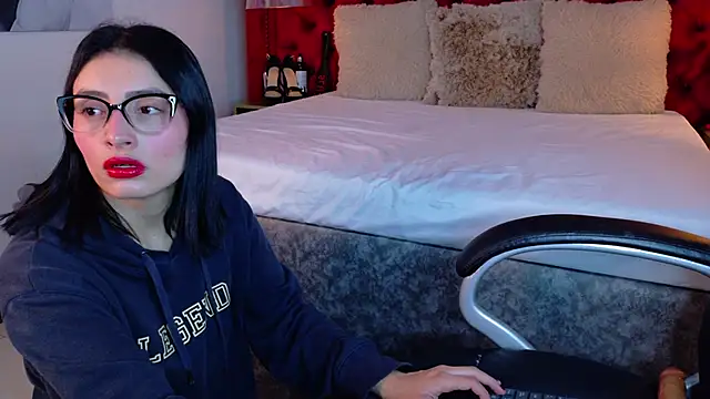 ZaraGold online show from 12/22/25, 12:18