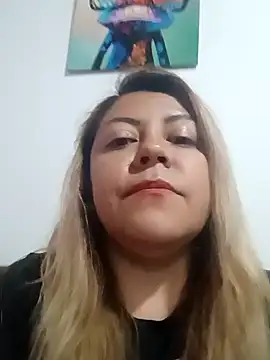 Snapshot of Mafary chatting on 10/15/25, 01:39 Mafary online show from 10/15/25, 01:39