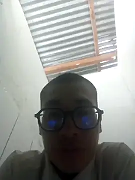Snapshot of Marioeso chatting on 07/20/26, 05:26 Marioeso online show from 07/20/26, 05:26