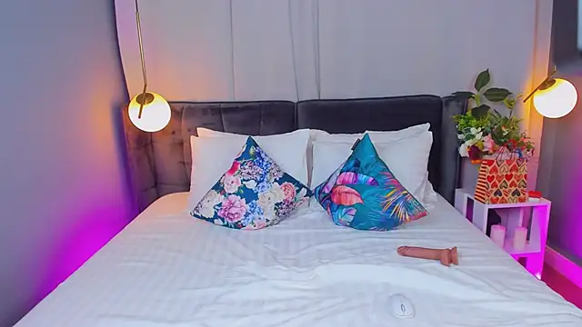 Snapshot of CandyJaneX chatting on 02/13/26, 01:29 CandyJaneX online show from 02/13/26, 01:29