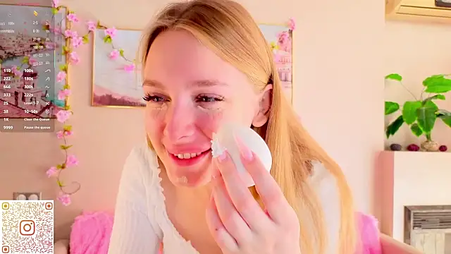 CindyGreen online show from 10/04/25, 07:06