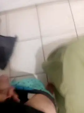 Snapshot of lameraverja123 chatting on 11/08/25, 11:03 lameraverja123 online show from 11/08/25, 11:03