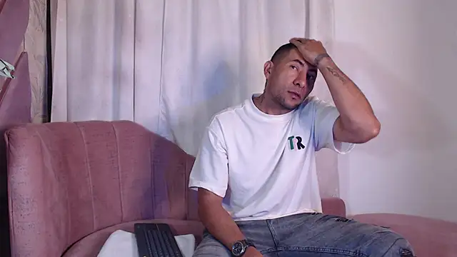 Morganandmegan online show from 09/17/25, 11:01