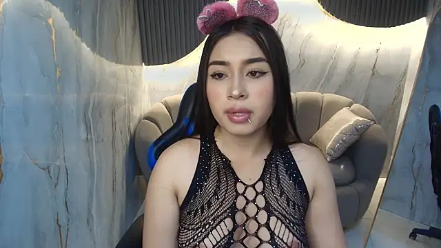 martina1 r online show from 10/20/25, 12:49