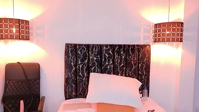 evvaa moon69 online show from 03/12/26, 12:55