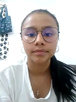 SofieLove 01 online show from 03/21/26, 08:23