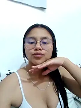 SofieLove 01 online show from 03/25/26, 07:42