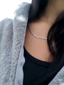 SofieLove 01 online show from 03/29/26, 10:10