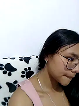 SofieLove 01 online show from 04/12/26, 07:57