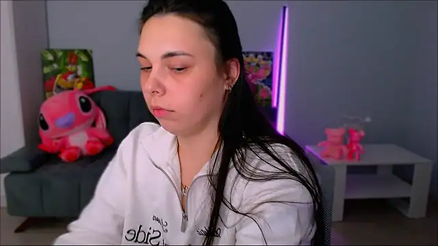 queenofthesense  online show from 10/24/25, 05:42