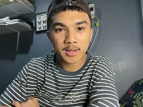 Snapshot of pinoyAdrianneXXX chatting on 05/07/26, 01:16 pinoyAdrianneXXX online show from 05/07/26, 01:16