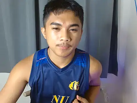 Snapshot of pinoyAdrianneXXX chatting on 06/17/26, 06:27 pinoyAdrianneXXX online show from 06/17/26, 06:27