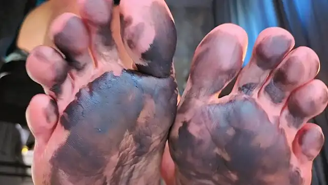 Feet Heelss online show from 09/26/25, 10:19