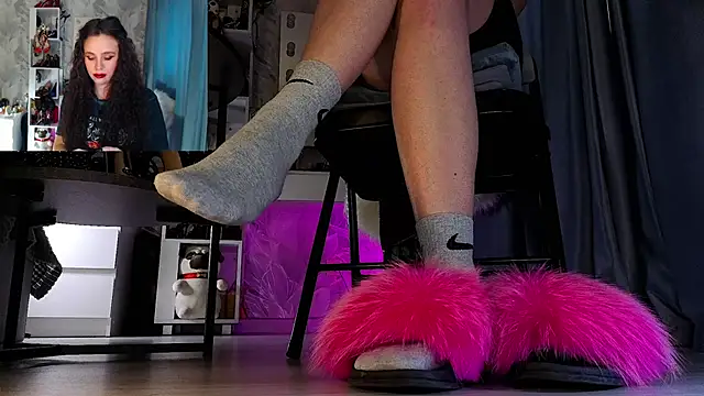 Feet Heelss online show from 12/04/25, 11:30