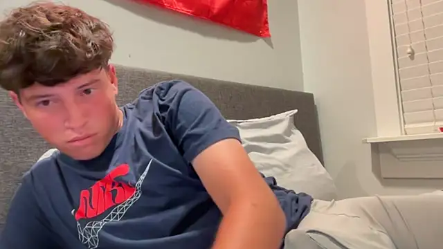 Snapshot of isiah_xx chatting on 09/15/25, 04:23 isiah xx online show from 09/15/25, 04:23