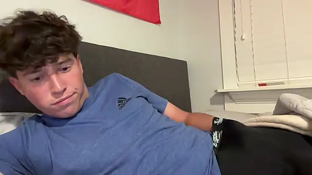 Snapshot of isiah_xx chatting on 11/29/25, 11:41 isiah xx online show from 11/29/25, 11:41