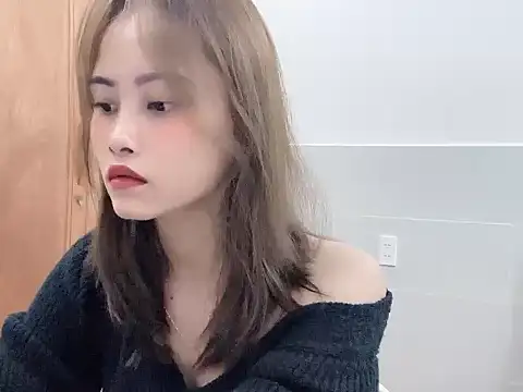 Snapshot of Truclynk1702 chatting on 09/13/25, 03:45 Truclynk1702 online show from 09/13/25, 03:45