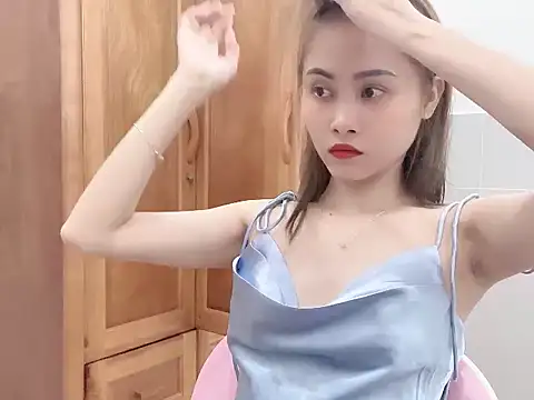 Snapshot of Truclynk1702 chatting on 09/20/25, 03:13 Truclynk1702 online show from 09/20/25, 03:13