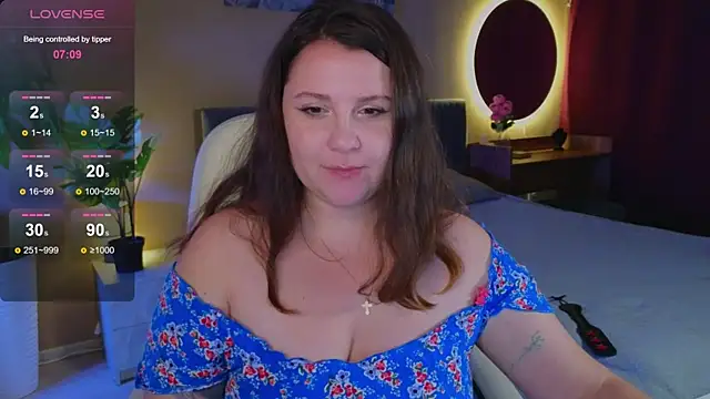 Snapshot of Edalyn_Af chatting on 09/26/25, 03:16 Edalyn Af online show from 09/26/25, 03:16