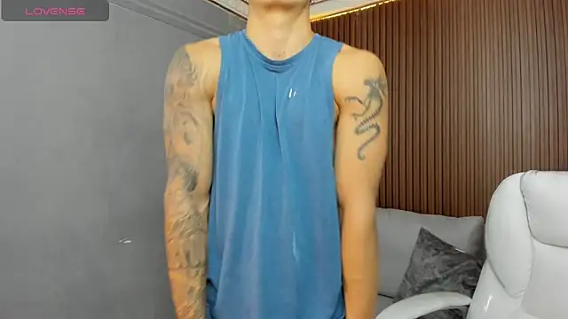 Leo santoro online show from 11/21/25, 02:27