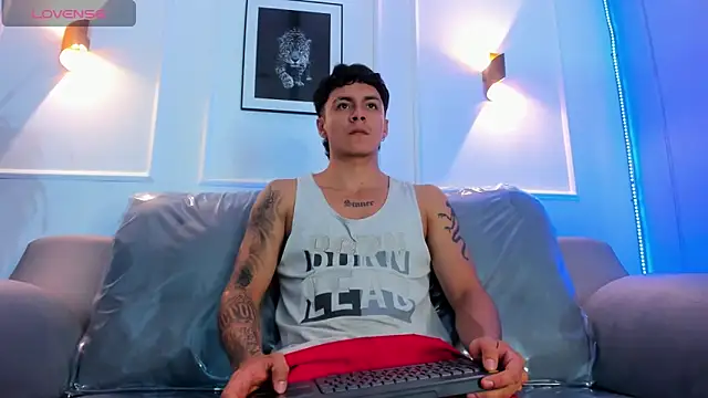 Leo santoro online show from 03/21/26, 01:58