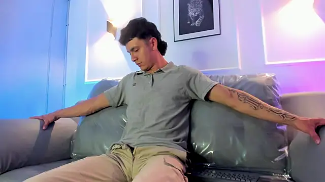 Leo santoro online show from 04/07/26, 01:33