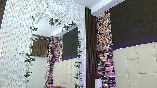 malenahot303av online show from 10/02/25, 03:57