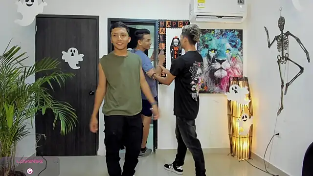 Bisexlifehot   online show from 10/12/25, 11:04