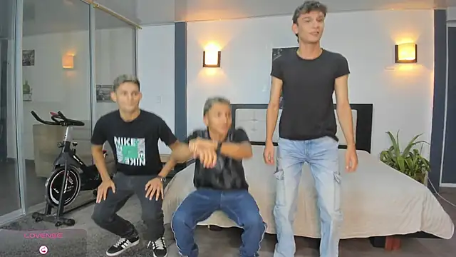 Bisexlifehot   online show from 11/09/25, 11:03