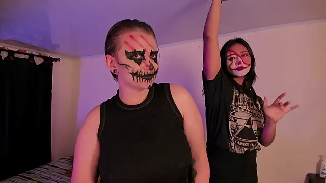 CrazyCakes  online show from 10/31/25, 06:58